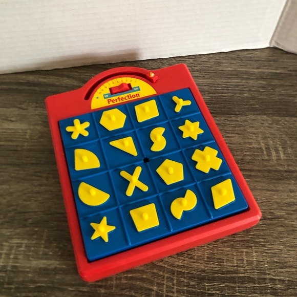 Vtg 1990 Travel Perfection Puzzle Game - Picture 1 of 12